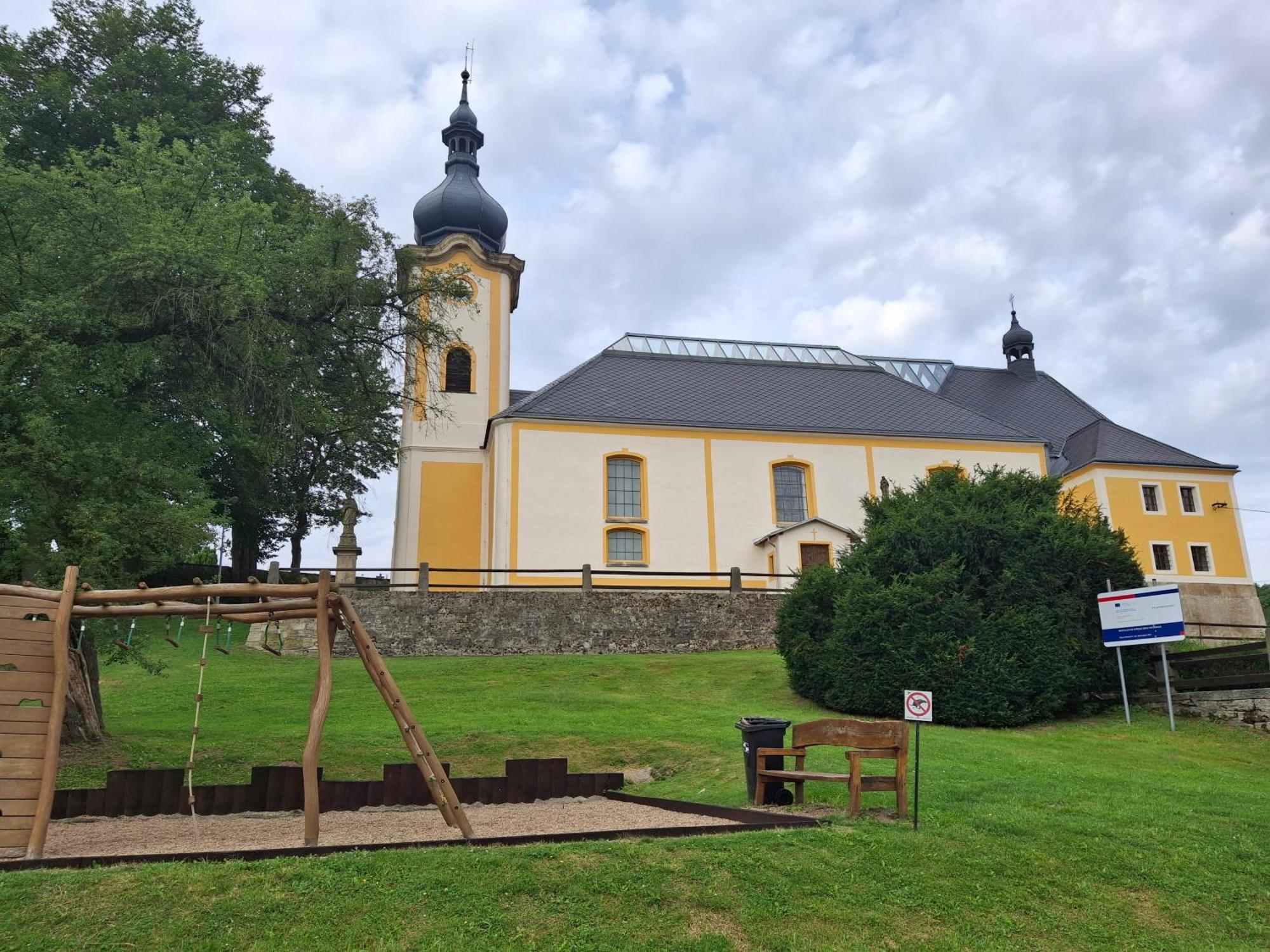 Ubytovani U Kostela Ústí nad Labem Екстериор снимка