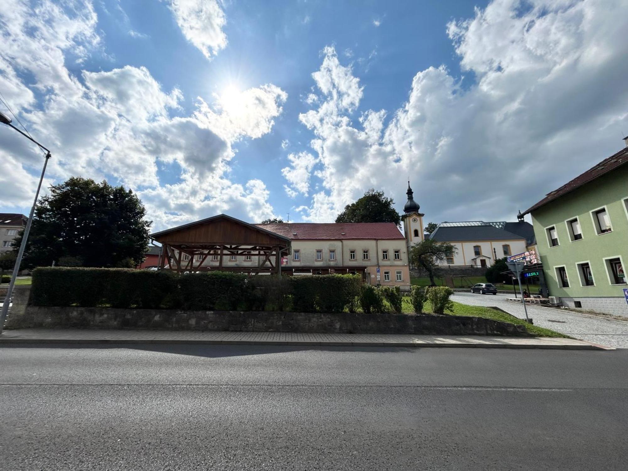 Ubytovani U Kostela Ústí nad Labem Екстериор снимка